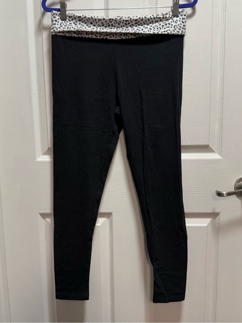 Women’s Victoria’s Secret Leggings with White Leopard Fold-Over Waistband size M